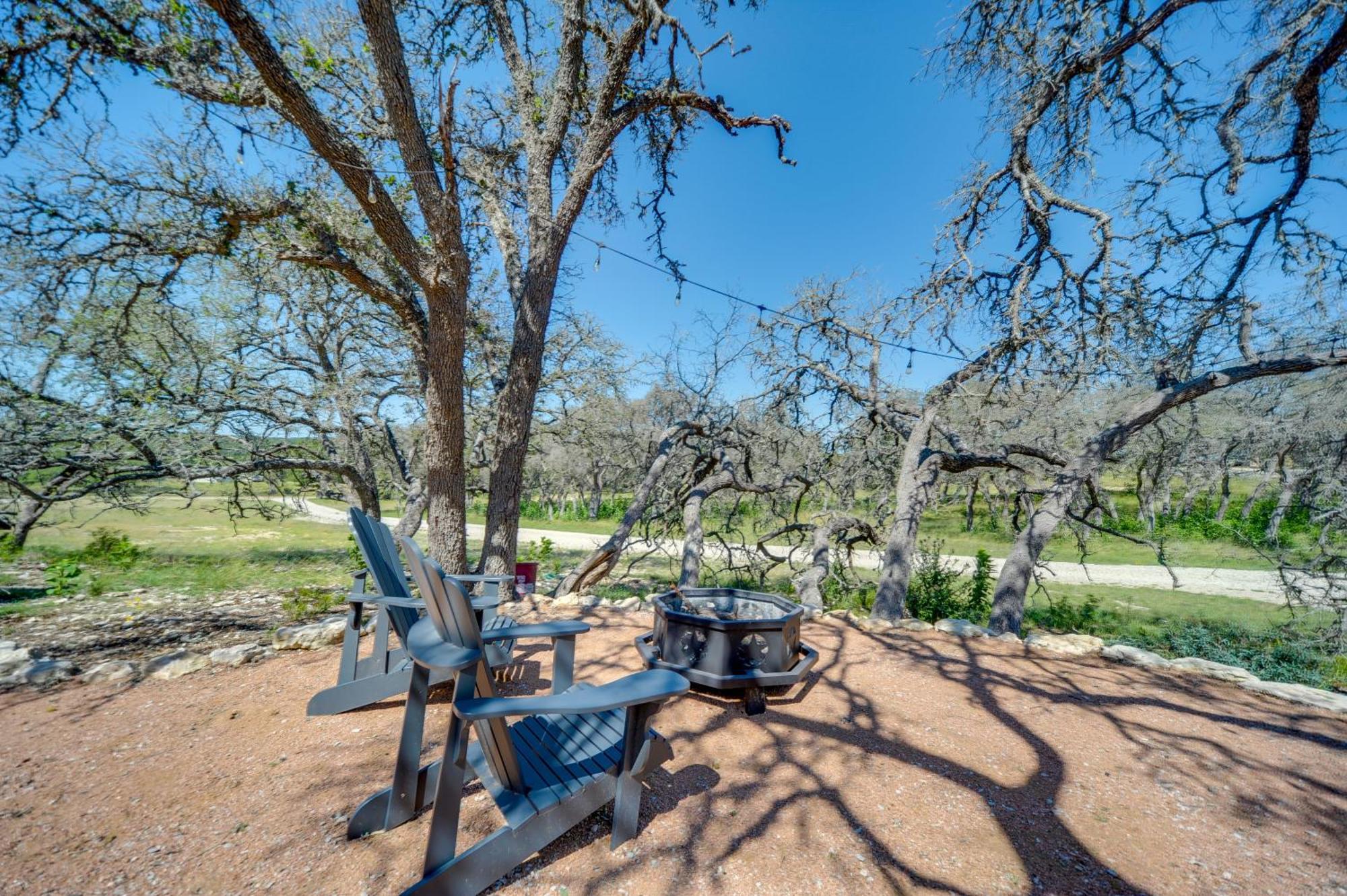 Rustic-Chic Country Cabin - 10 Mi To Main Street! Fredericksburg Exterior foto